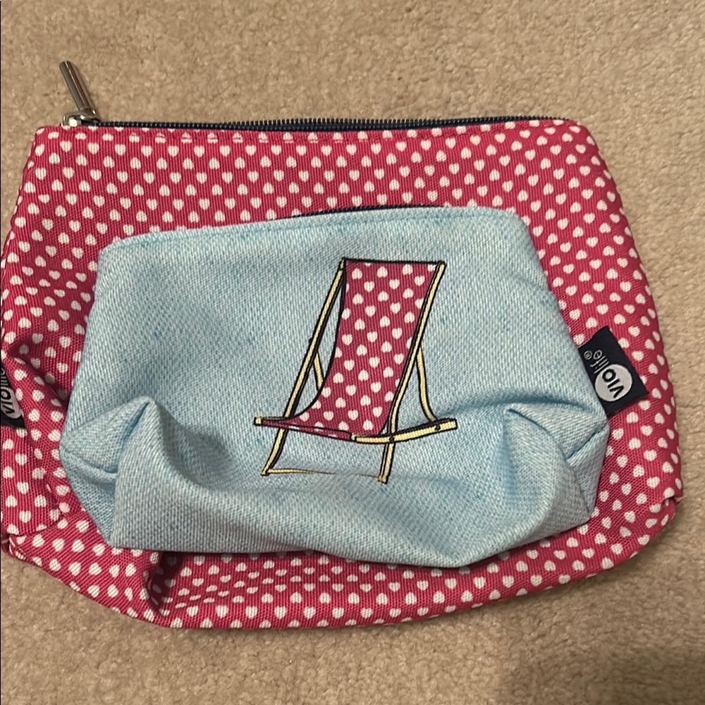zip up polka dot pouch